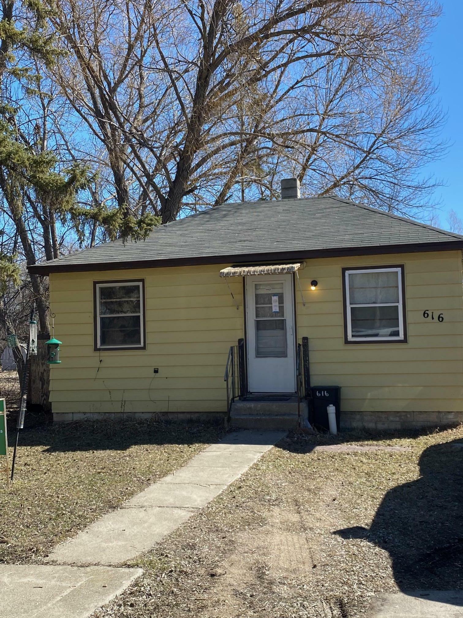 Property Photo:  616 2nd Street NW  MN 56557 
