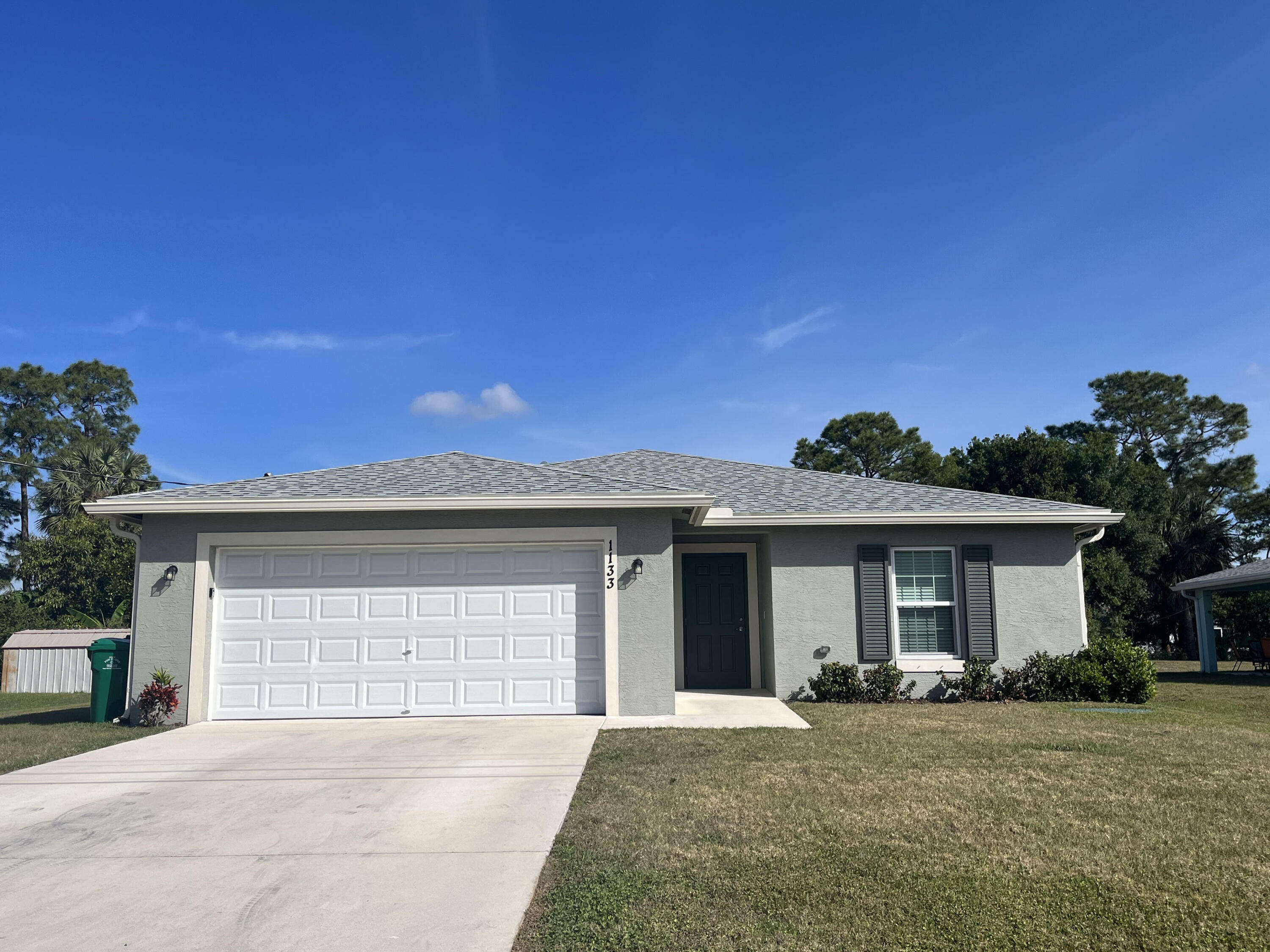 Property Photo:  1133 SW Ingrassina Avenue  FL 34953 