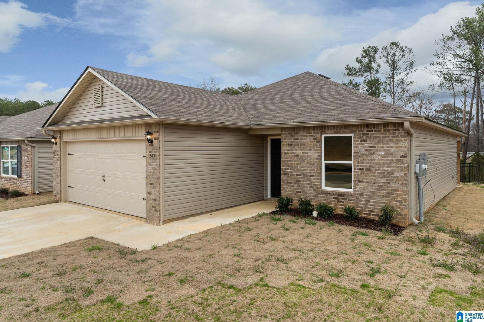 Property Photo:  100 Skyline Loop  AL 36203 