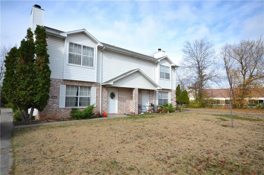 Property Photo:  1689 N Saddlehorn Avenue  AR 72703 