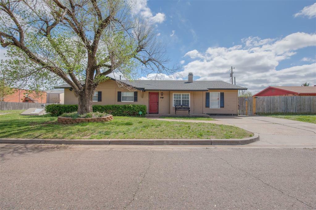 Property Photo:  900 NW 22nd Street  OK 73160 