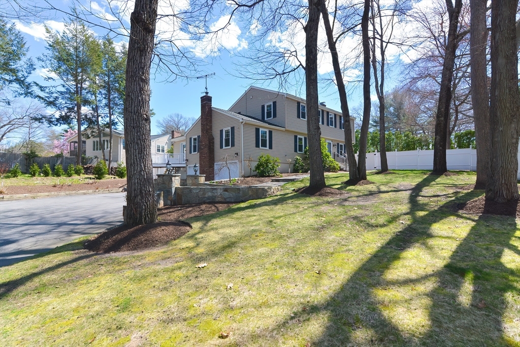 Property Photo:  489 Elm St  MA 01701 