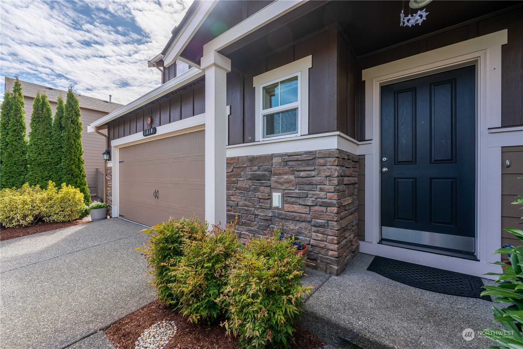 Property Photo:  1810 76th Drive SE  WA 98258 