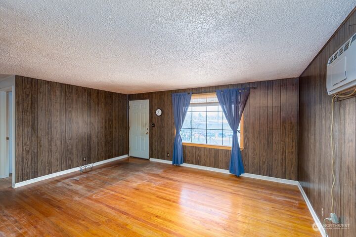 Property Photo:  449 W Ridge Road  WA 98837 