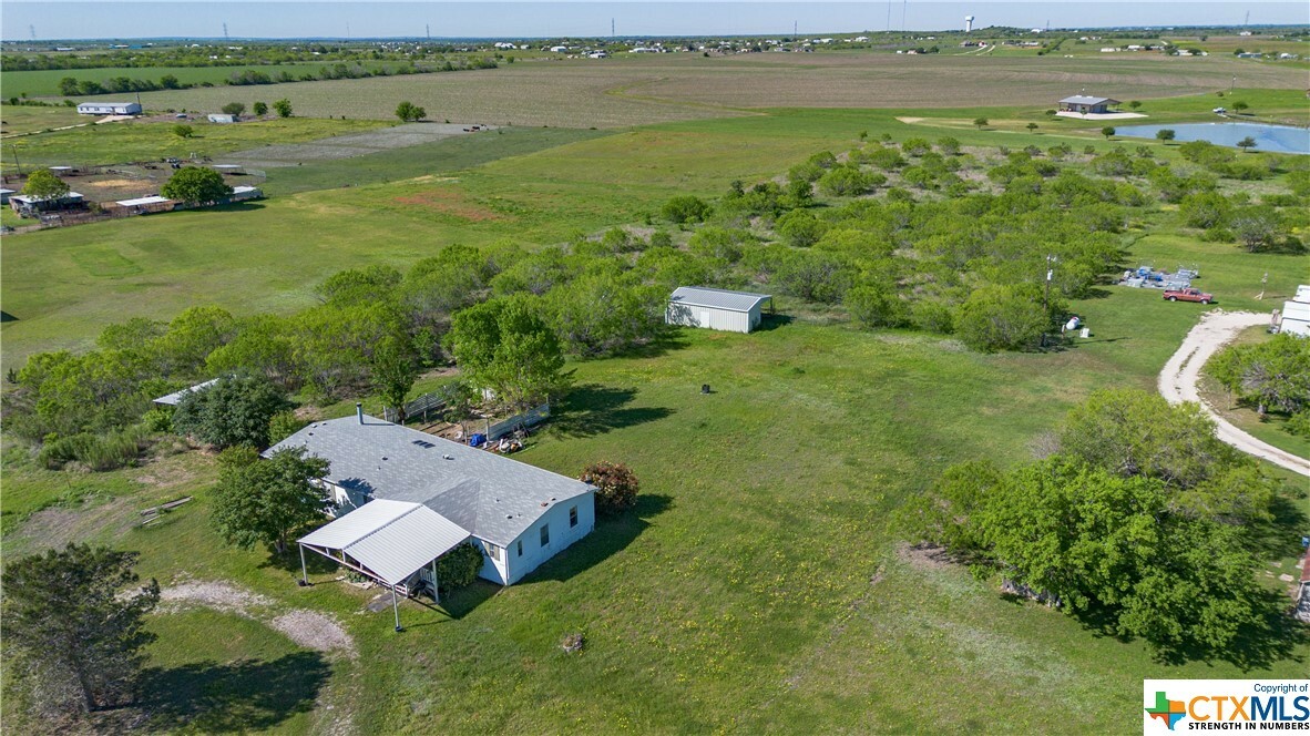 Property Photo:  275 Sunfire Trail  TX 78155 