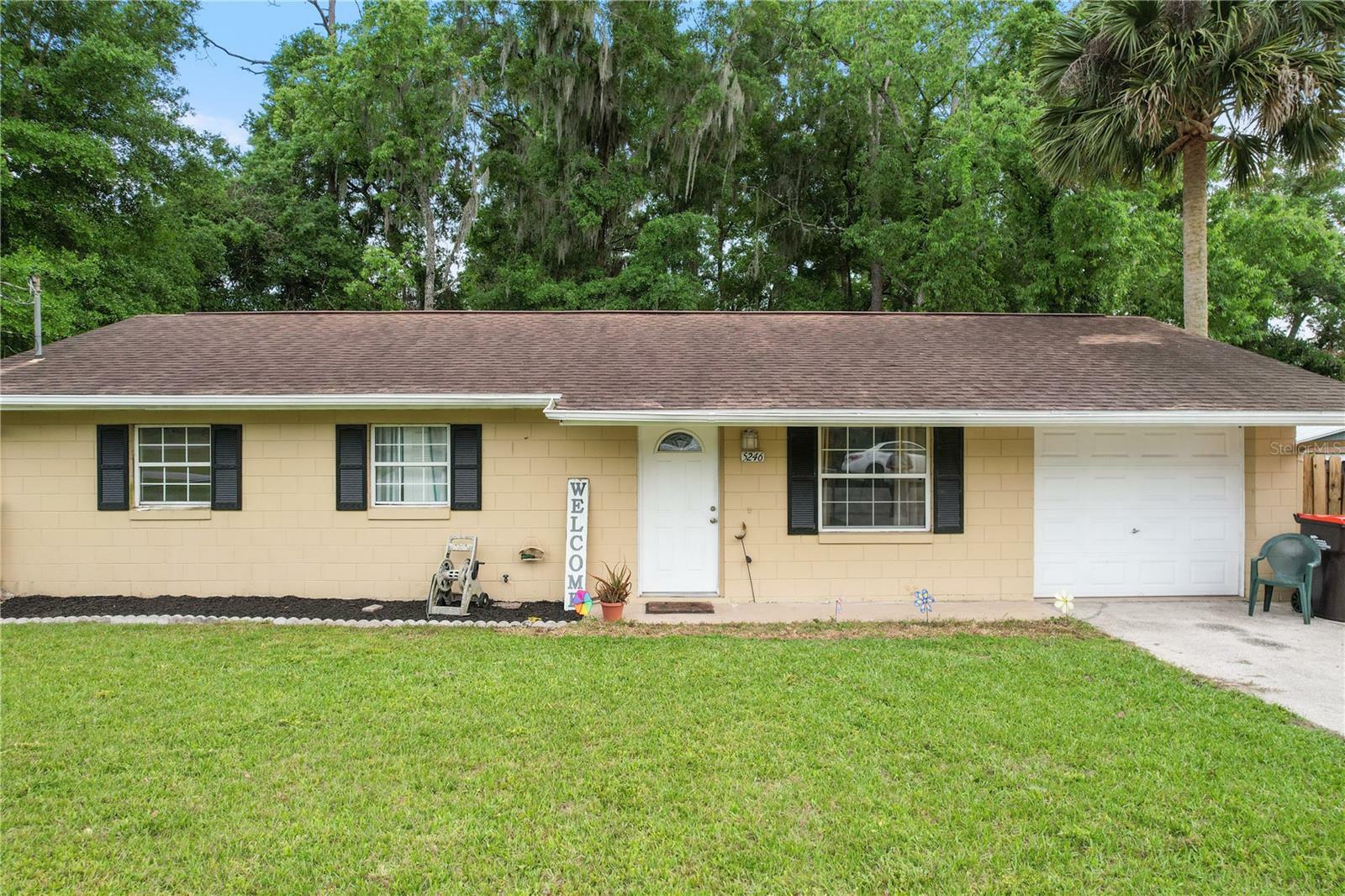 Property Photo:  5246 SE 108th Place  FL 34420 