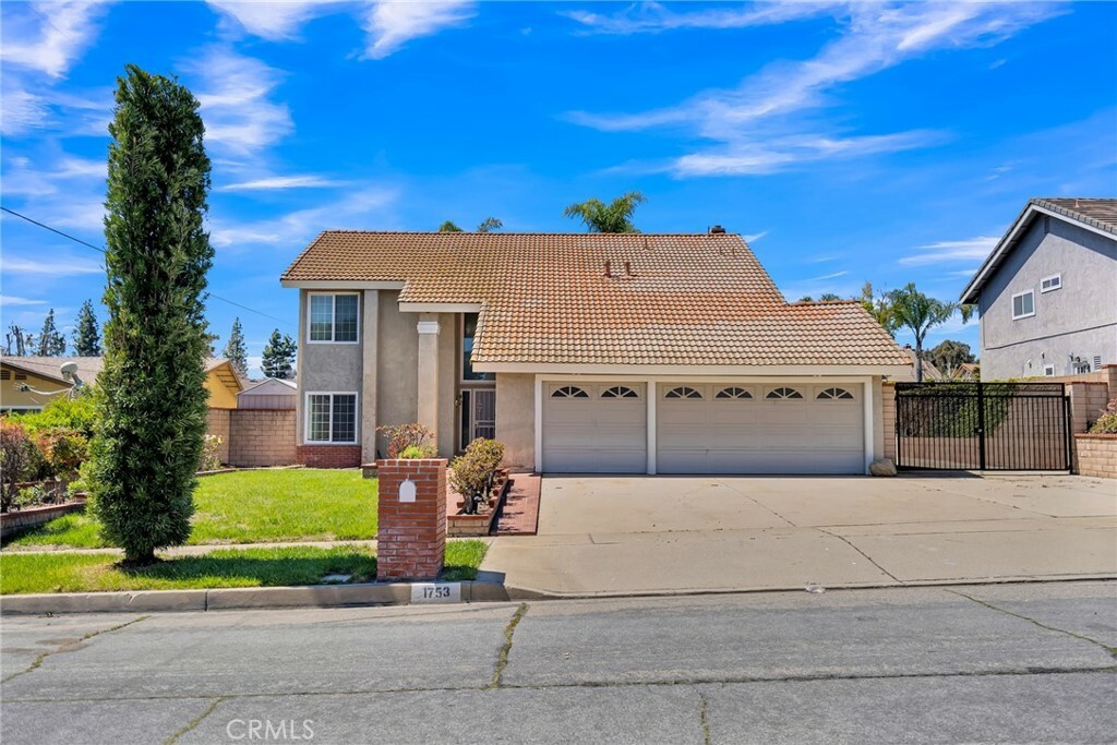 Property Photo:  1753 N Kelly Avenue  CA 91784 