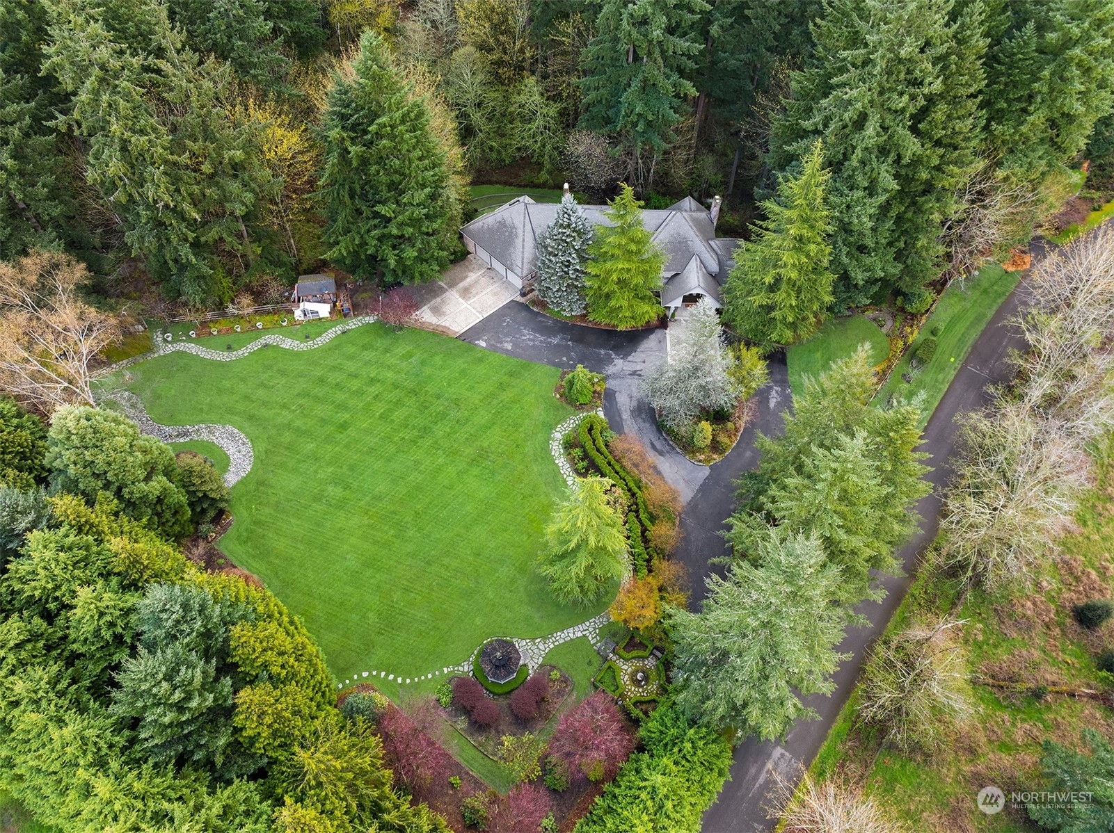Property Photo: 17128 NE 152nd Street WA 98072