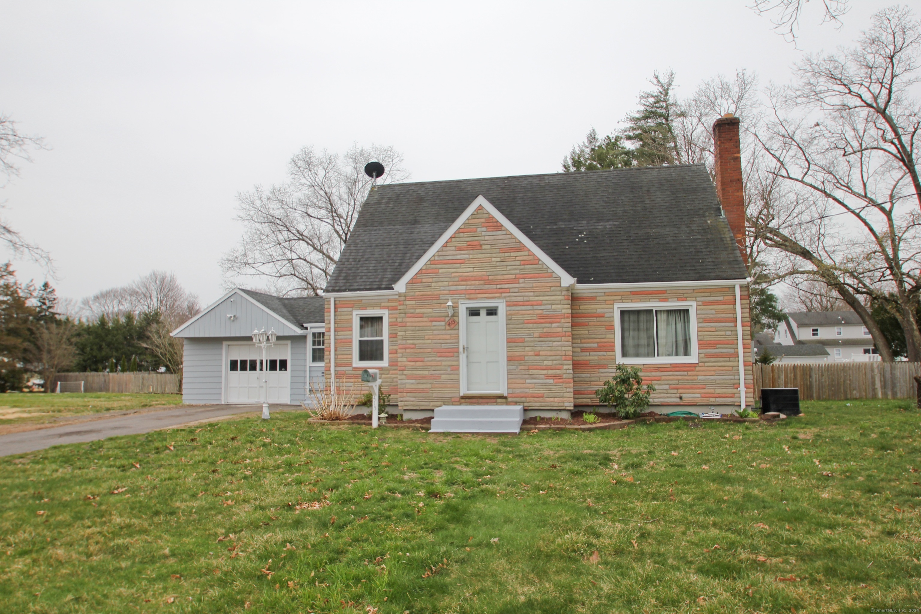 Property Photo: 415 Elm Street CT 06096
