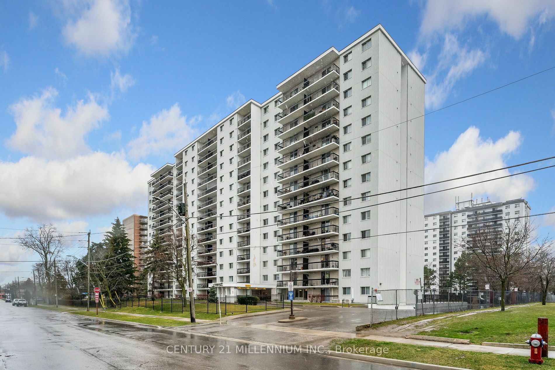1100 Caven St 907  Mississauga ON L5G 4N3 photo