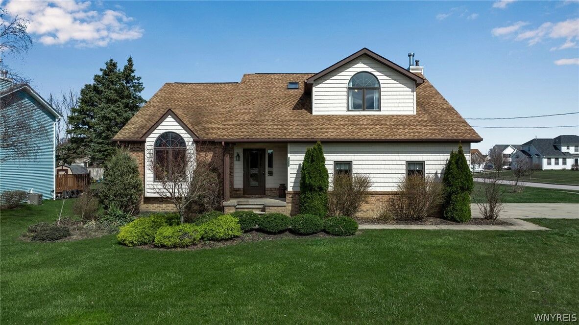 Property Photo:  5208 William Street  NY 14086 