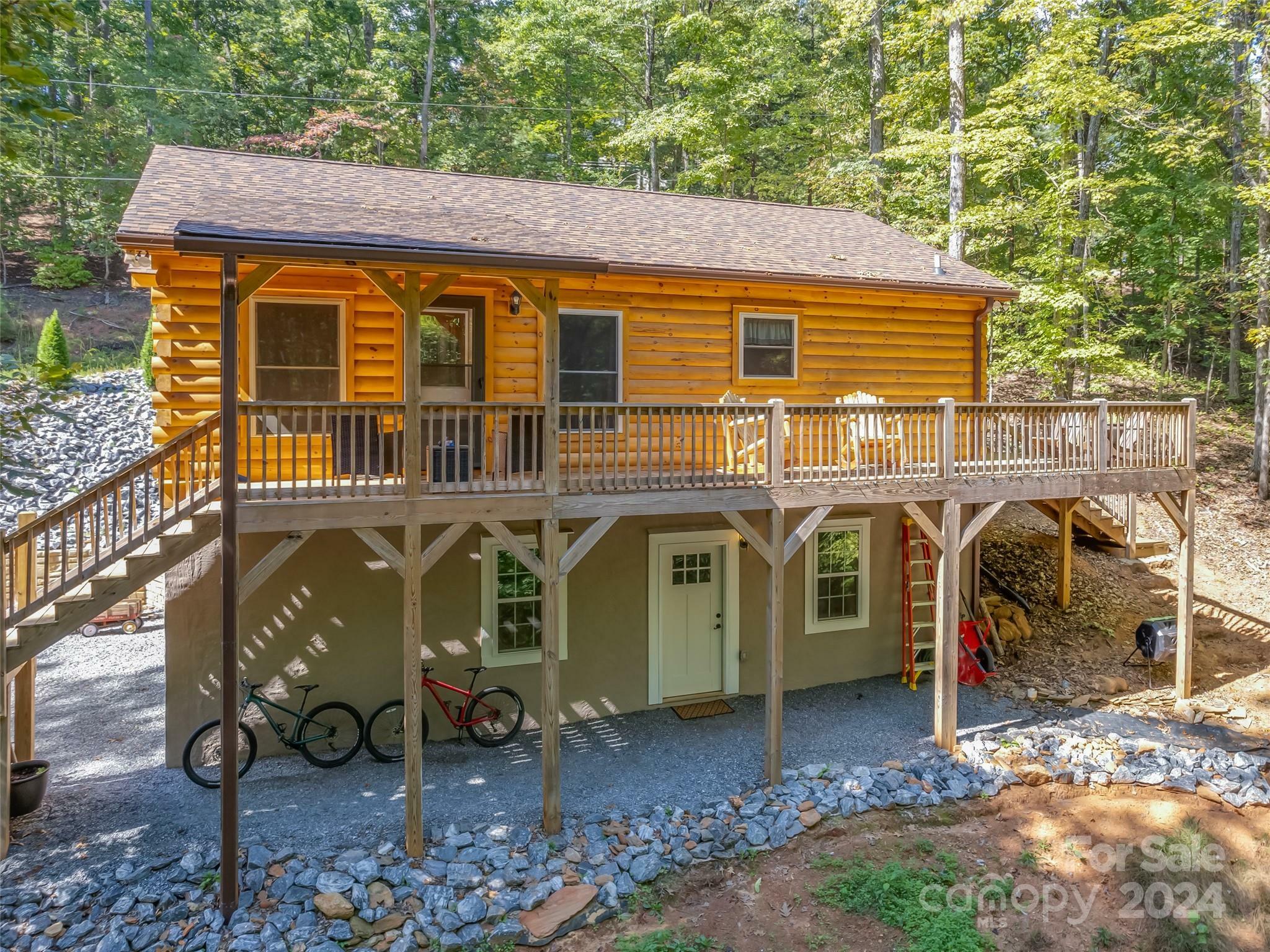 Property Photo:  344 Wolf Trail  NC 28746 