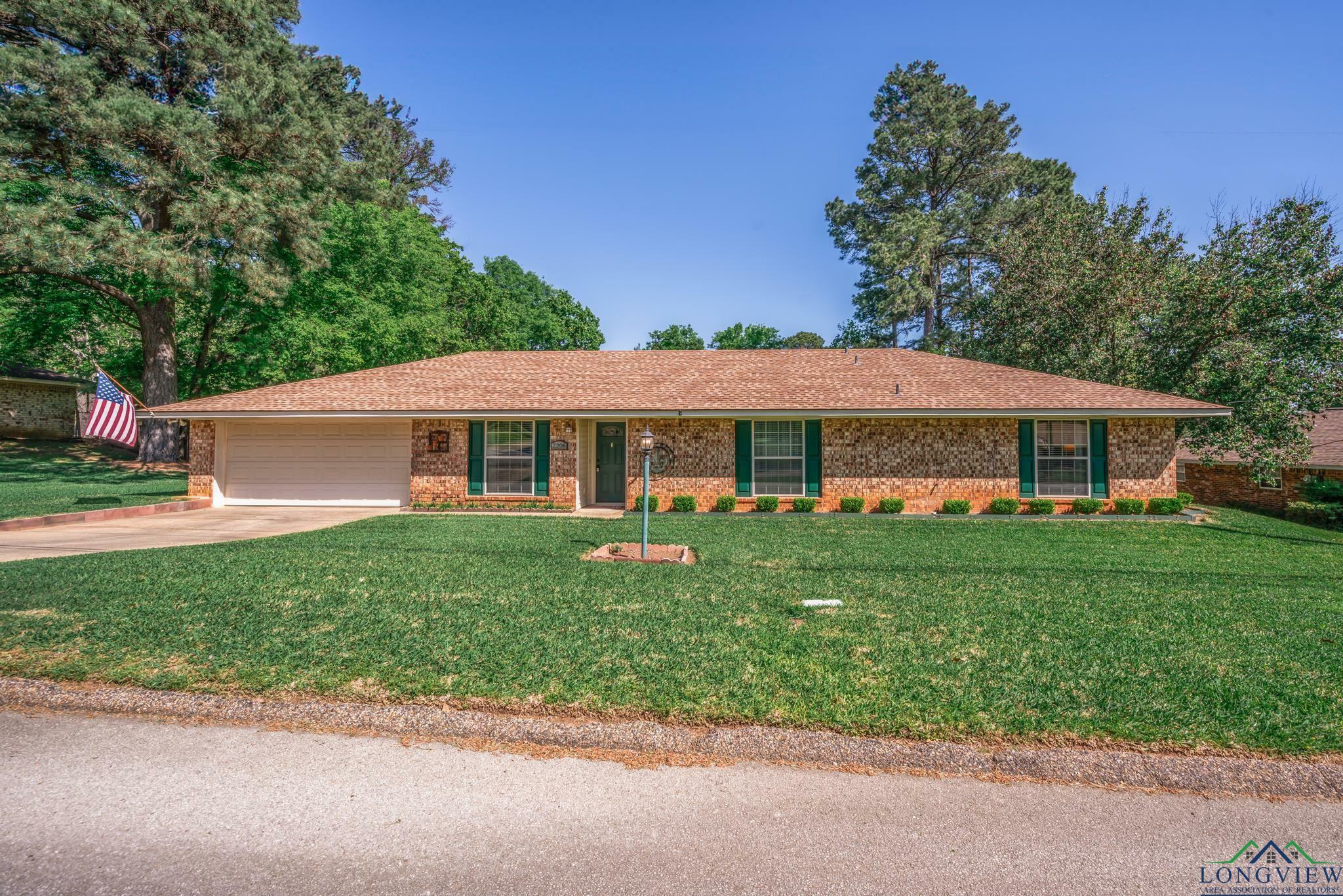 Property Photo:  2208 Woodbine Dr  TX 75647-8679 