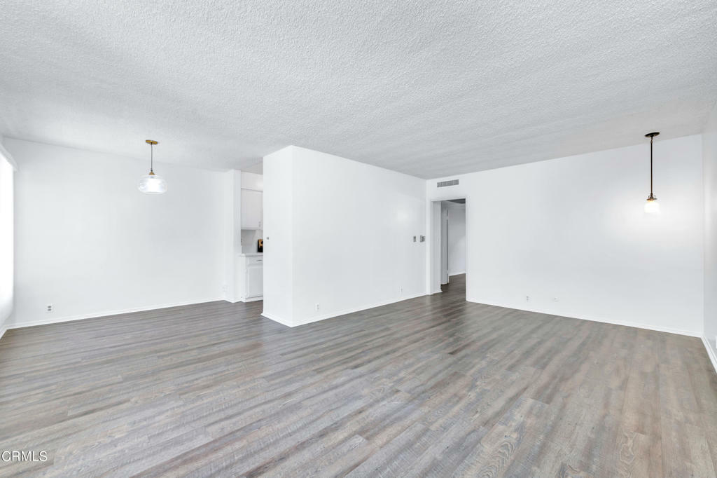 Property Photo:  215 N Kenwood Street 203  CA 91206 