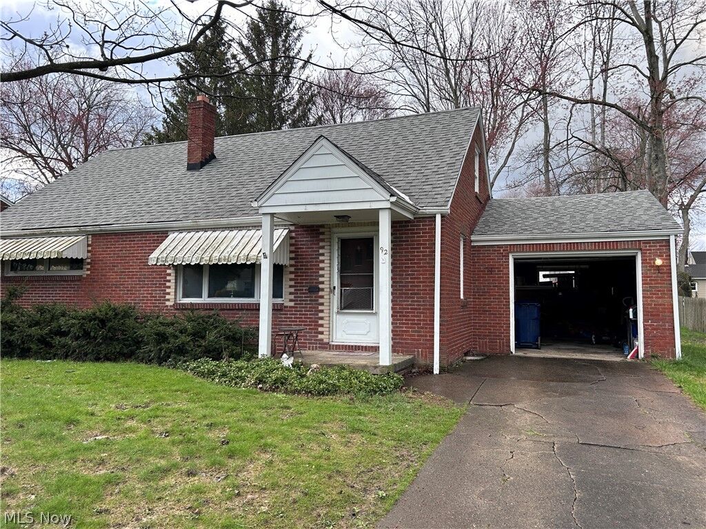 Property Photo:  92 Venloe Drive  OH 44514 
