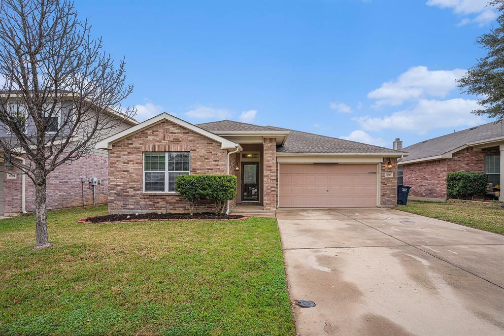 Property Photo:  8705 Autumn Creek Trail  TX 76134 