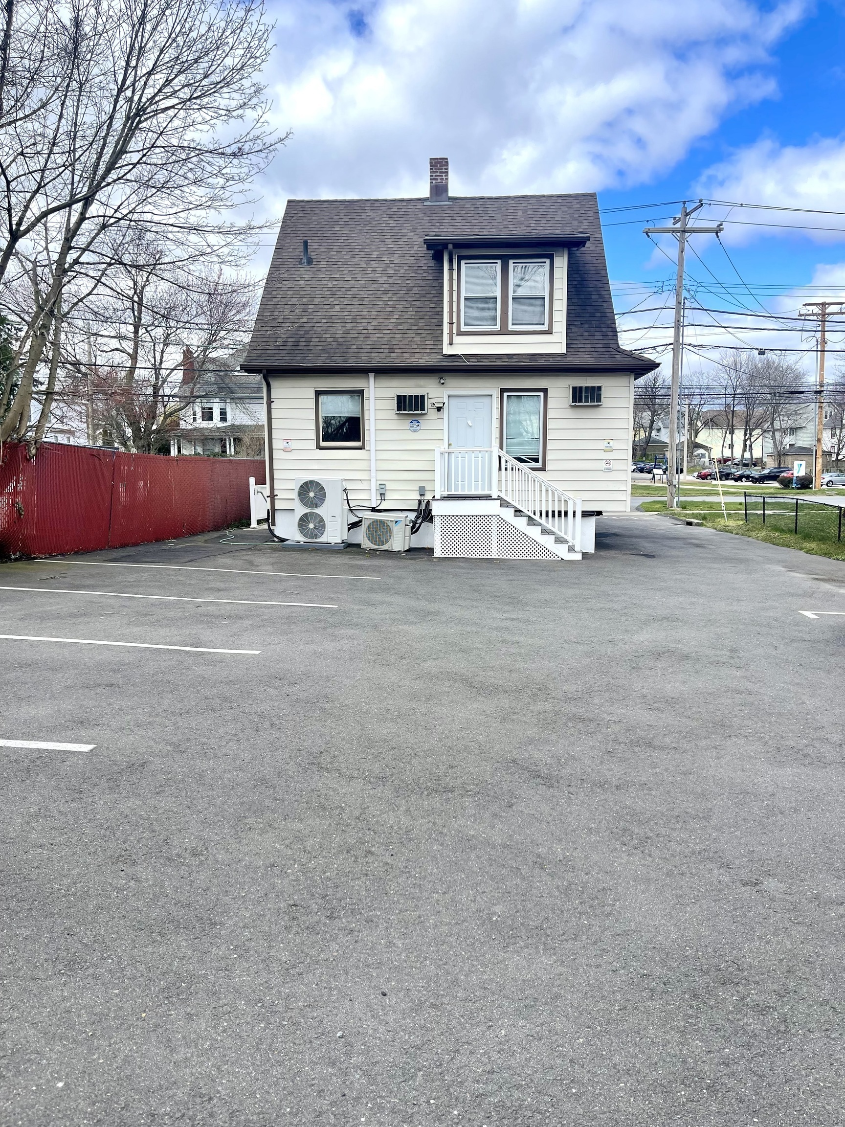 Property Photo:  3000 Main Street  CT 06614 