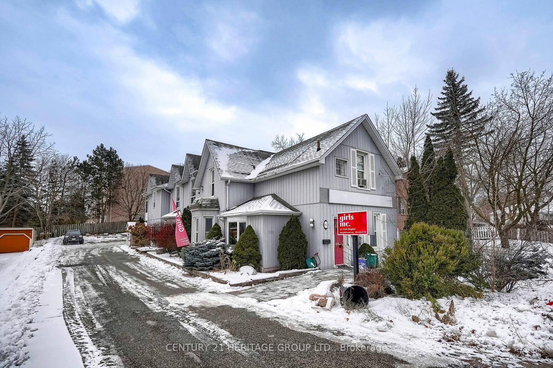Property Photo: 482 Queen St ON L3Y 2H3