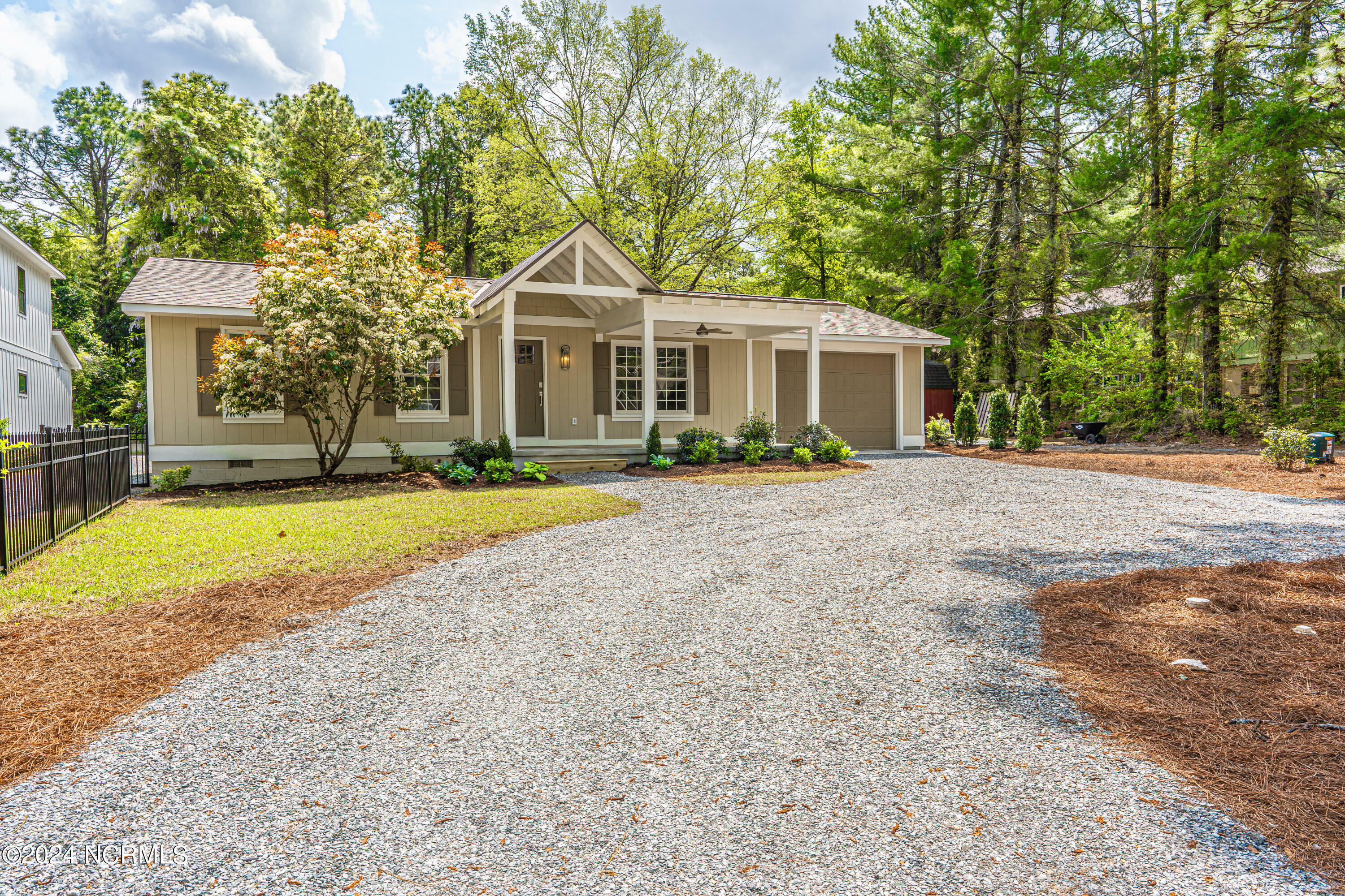 Property Photo:  711 N Ashe Street  NC 28387 