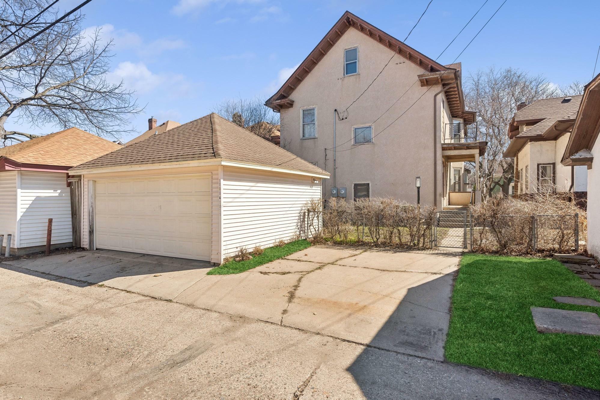 Property Photo:  1609/1611 Irving Avenue N  MN 55411 