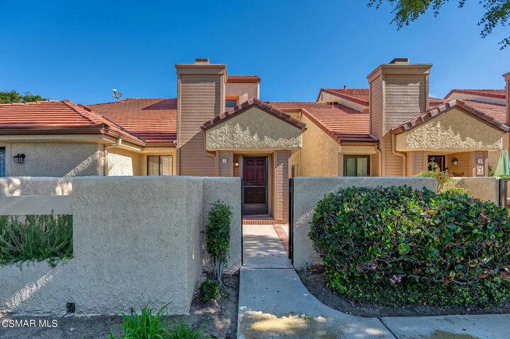 Property Photo: 5395 Huntley Street 6 CA 93063