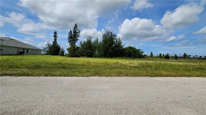 Property Photo:  1142 NW 31st Place  FL 33993 