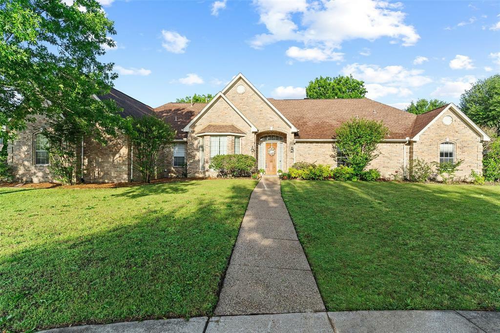 Property Photo:  107 Longhorn Circle  TX 75182 