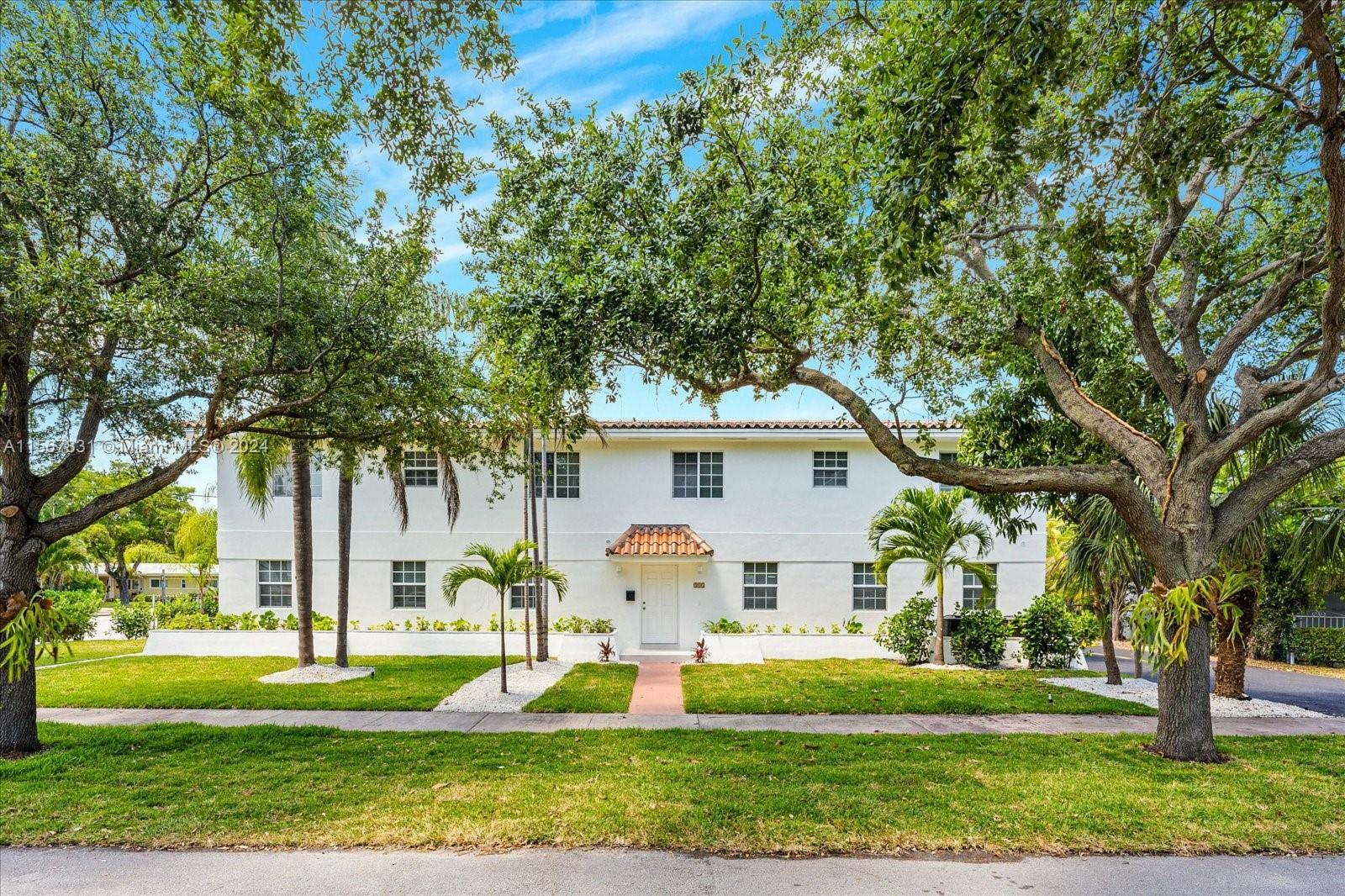 Property Photo: 3619 S Le Jeune Rd 2 FL 33134