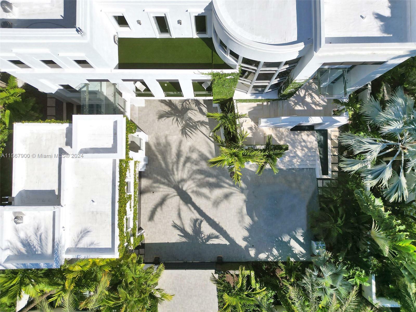 Property Photo:  605 Ocean Blvd  FL 33160 