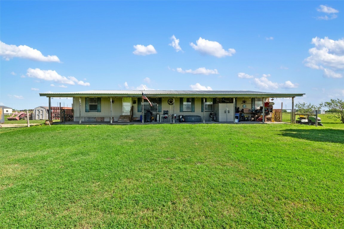 Property Photo:  2378 County Road 424  TX 76578 