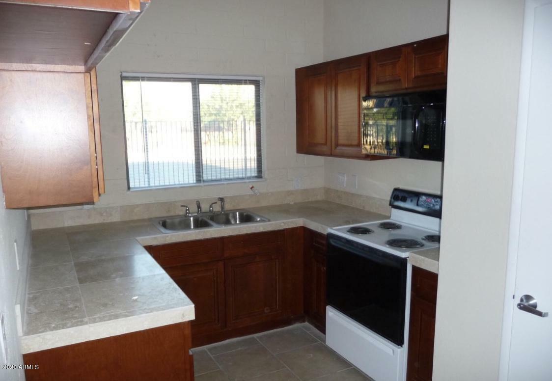 Property Photo:  7110 N 68th Avenue  AZ 85303 