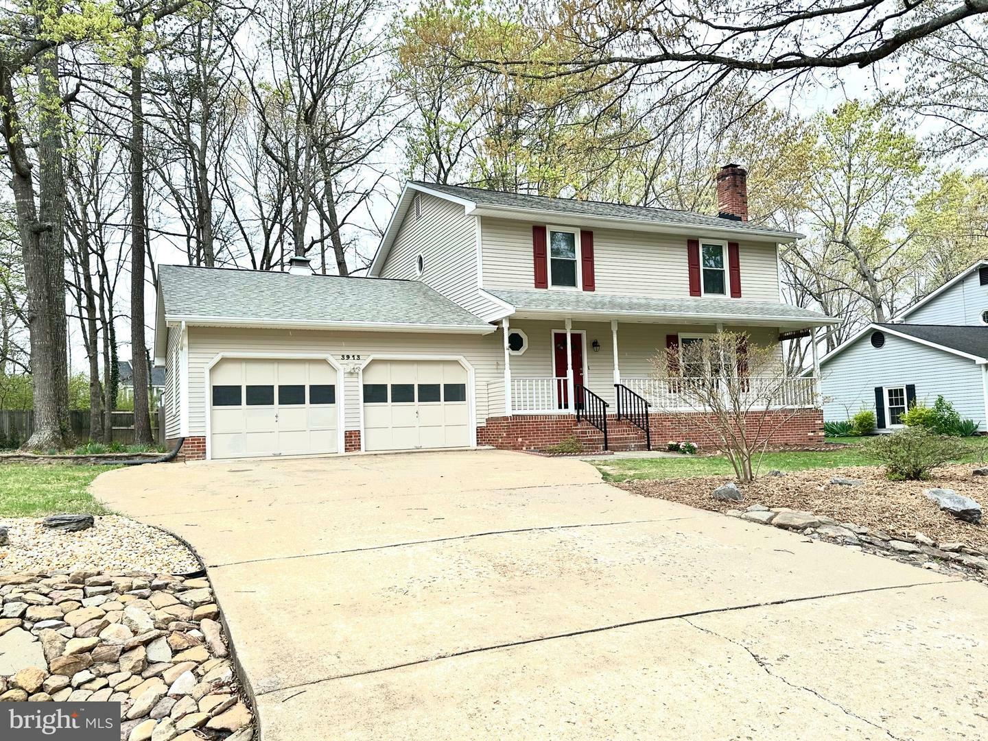 Property Photo: 3913 Hazel Court VA 22407