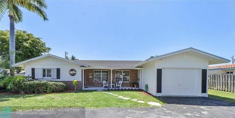 Property Photo:  1011 SE 12th Ave  FL 33441 