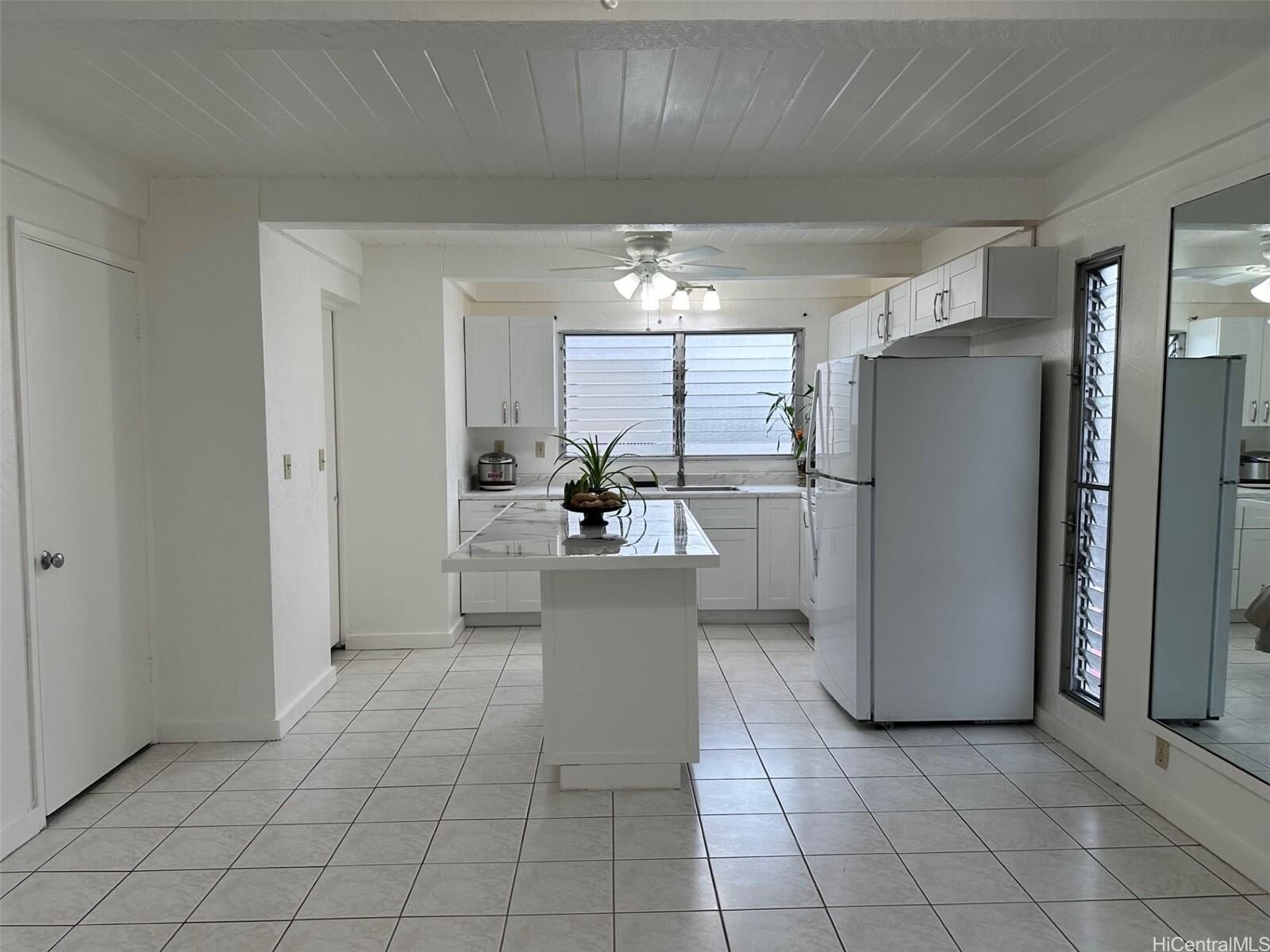 Property Photo:  833 Ala Lilikoi Street 833/6  HI 96818 