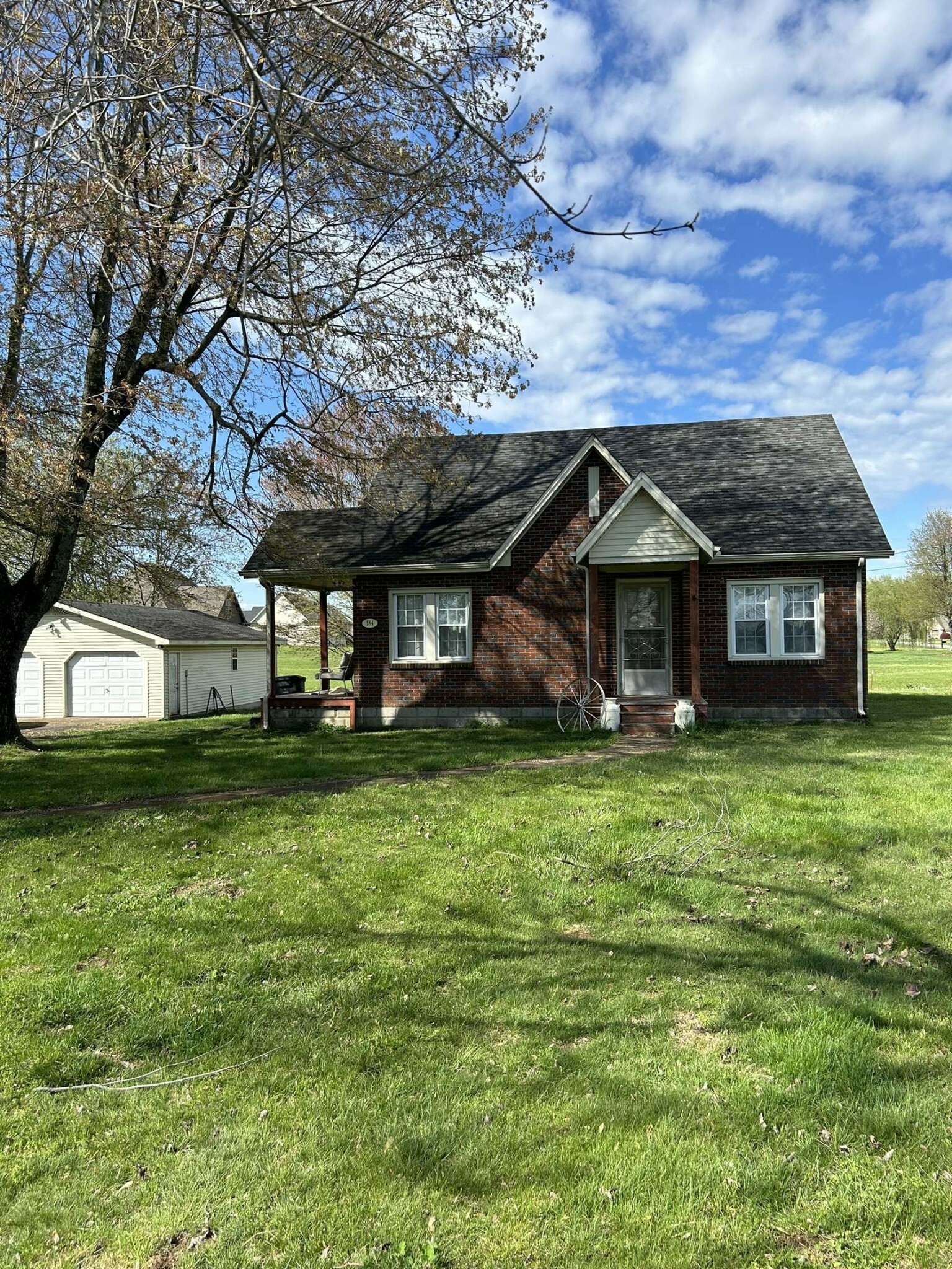 Property Photo:  184 Brattontown Cir  TN 37083 