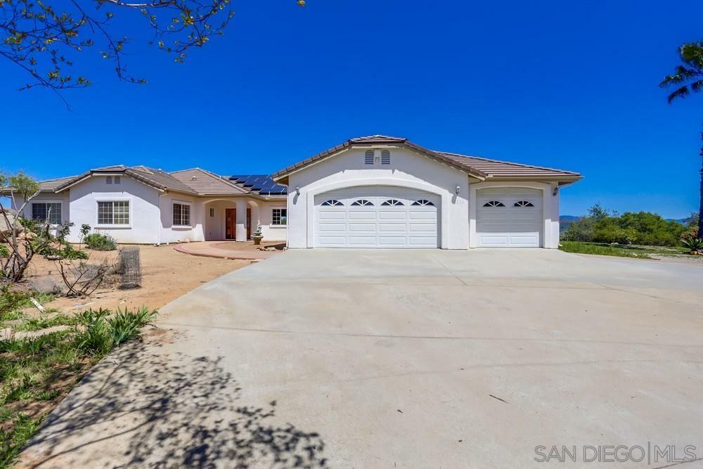 Property Photo:  17224 Rancho Suenos Rd  CA 92065 