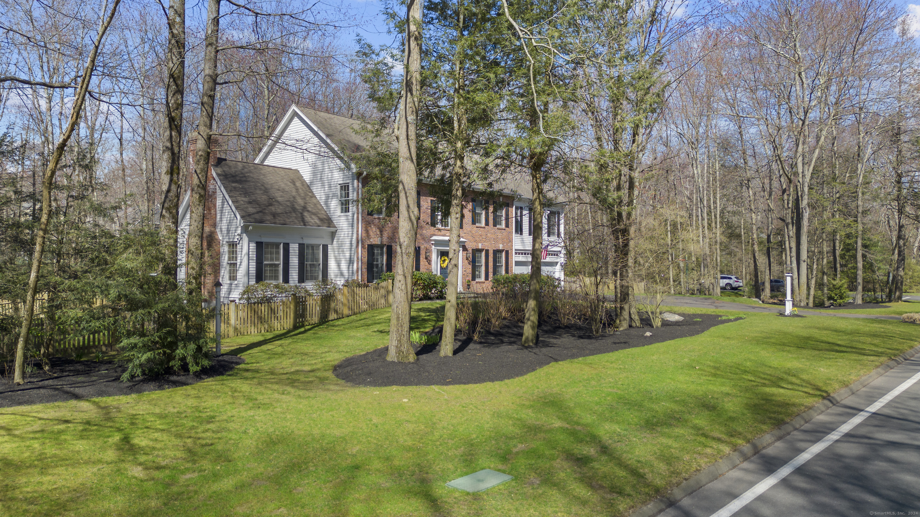 Property Photo:  47 Stagecoach Road  CT 06001 