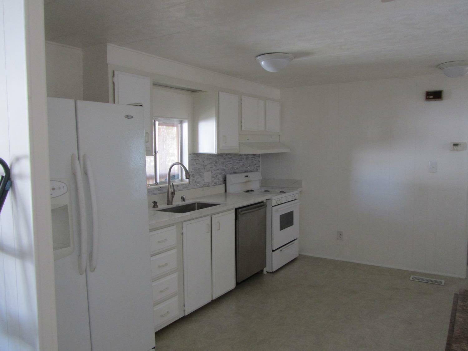 Property Photo:  150 Clinton Street 5  CA 95642 