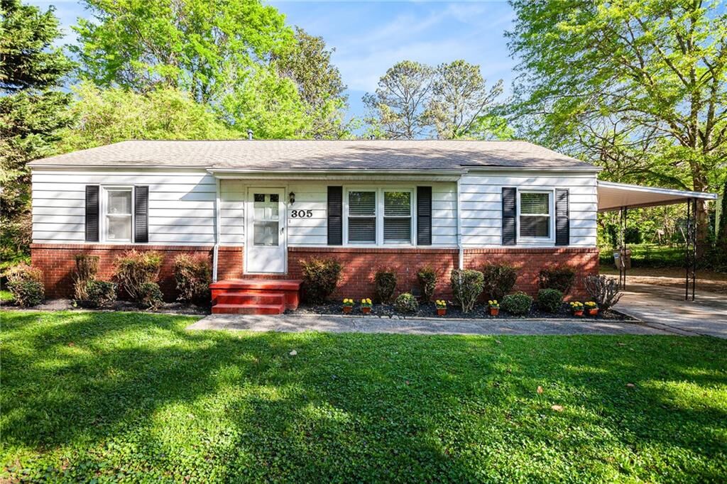 Property Photo: 305 Yancy Drive SE GA 30067