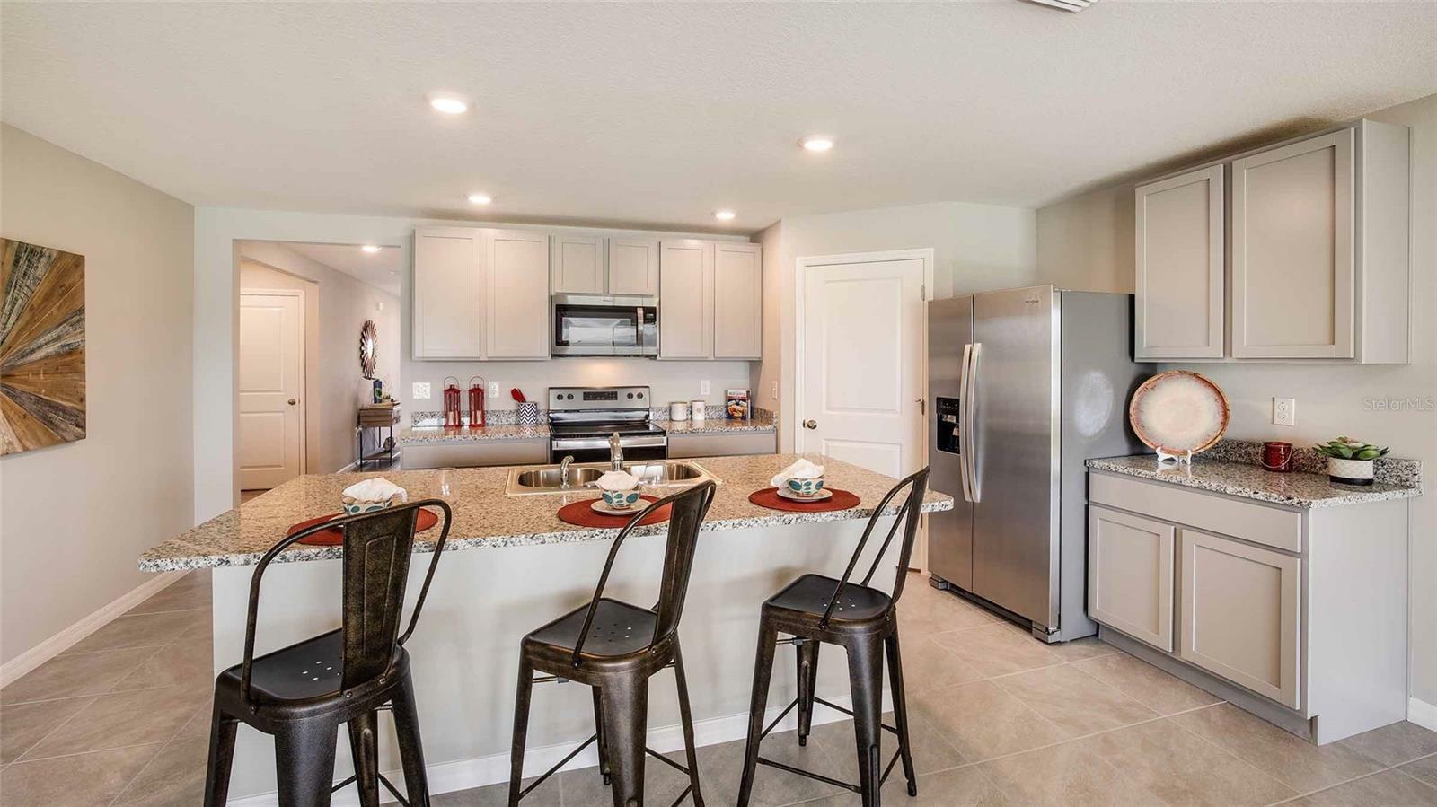 Property Photo: 481 W Rexford Drive FL 34465