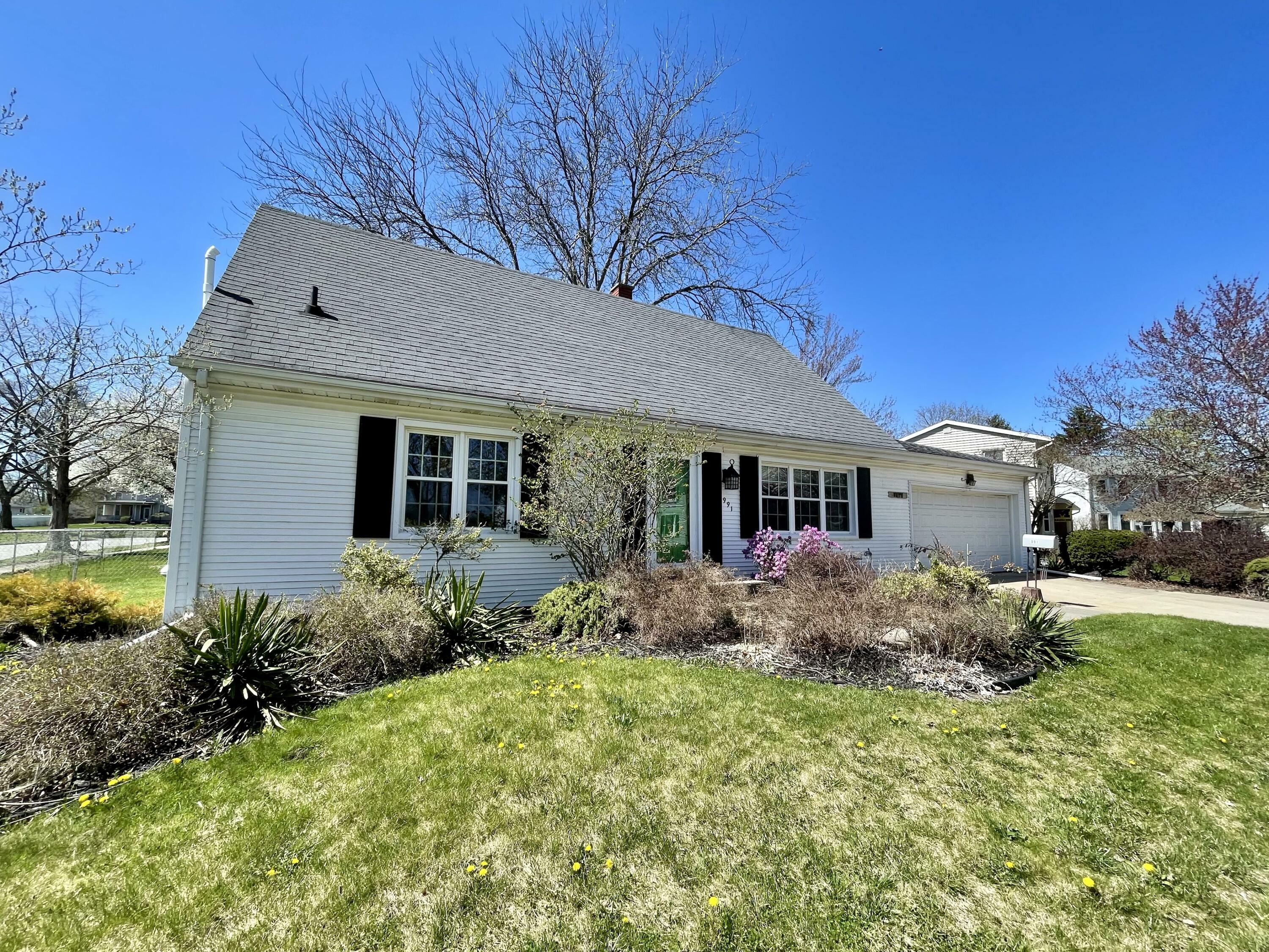 Property Photo:  991 Gettysburg Drive  MI 49221 