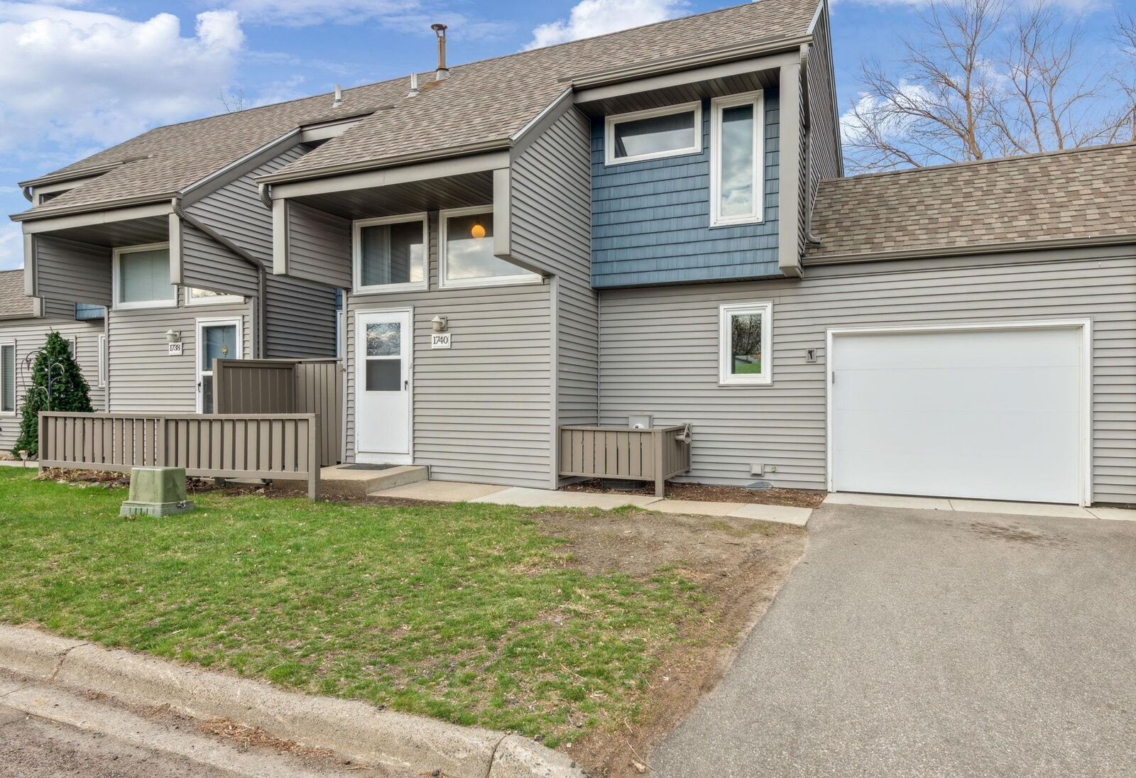 Property Photo:  1740 Bluebill Drive  MN 55122 