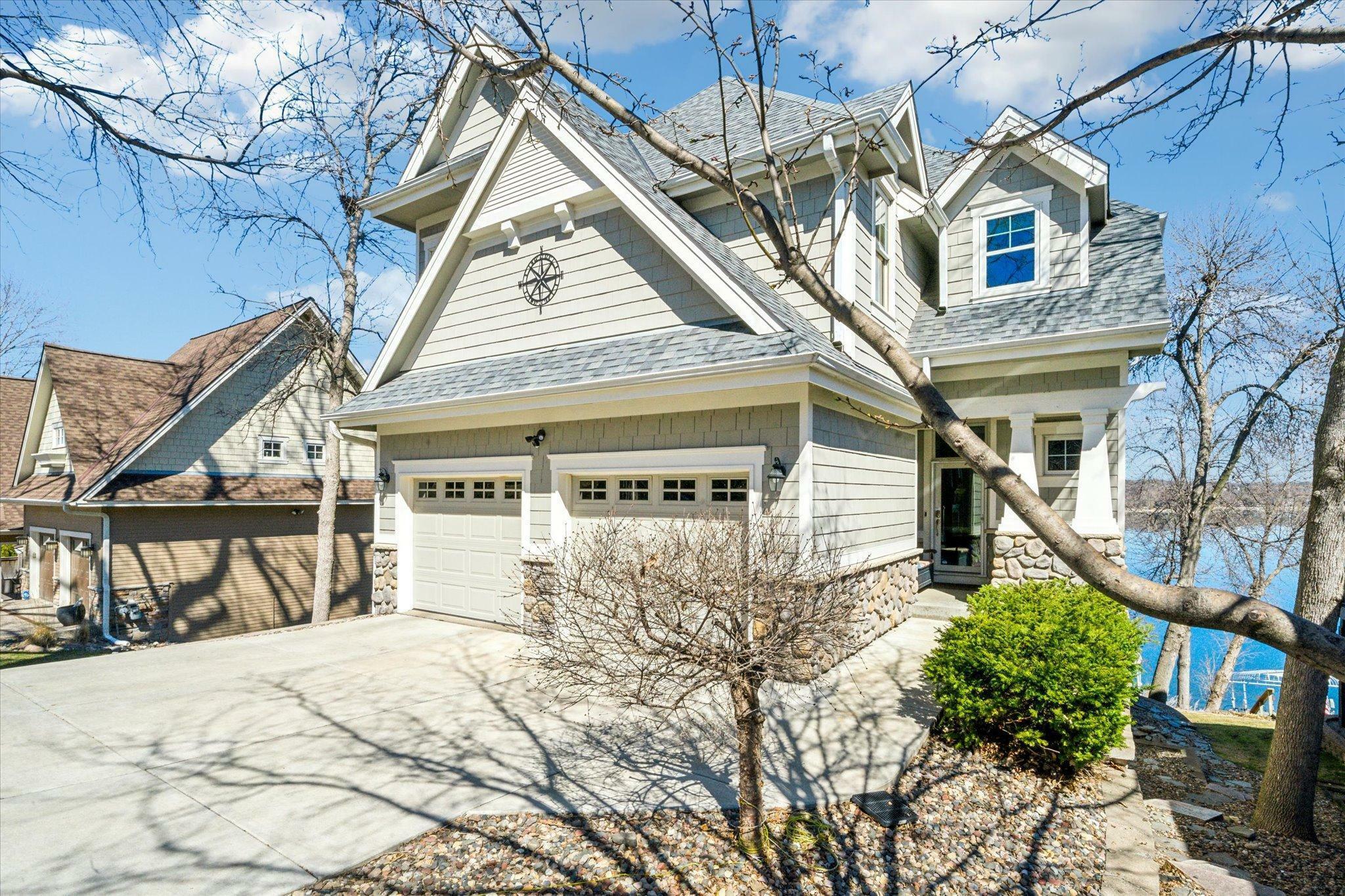 Property Photo: 5690 Fairlawn Shores Trail SE MN 55372