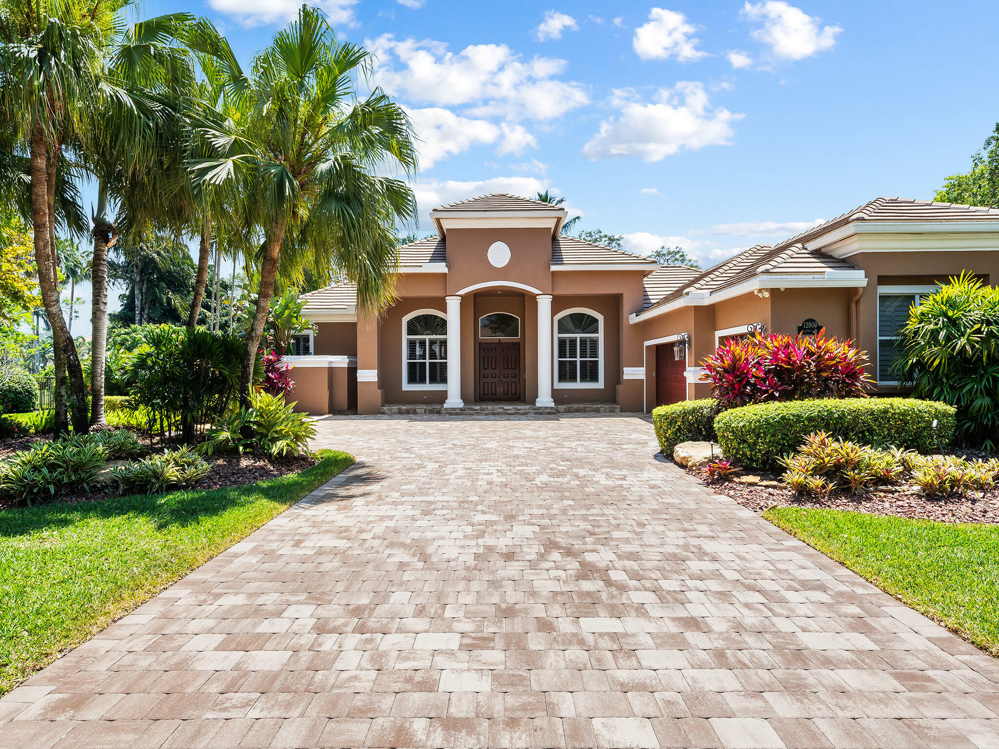 Property Photo: 12800 Kapok Lane FL 33330
