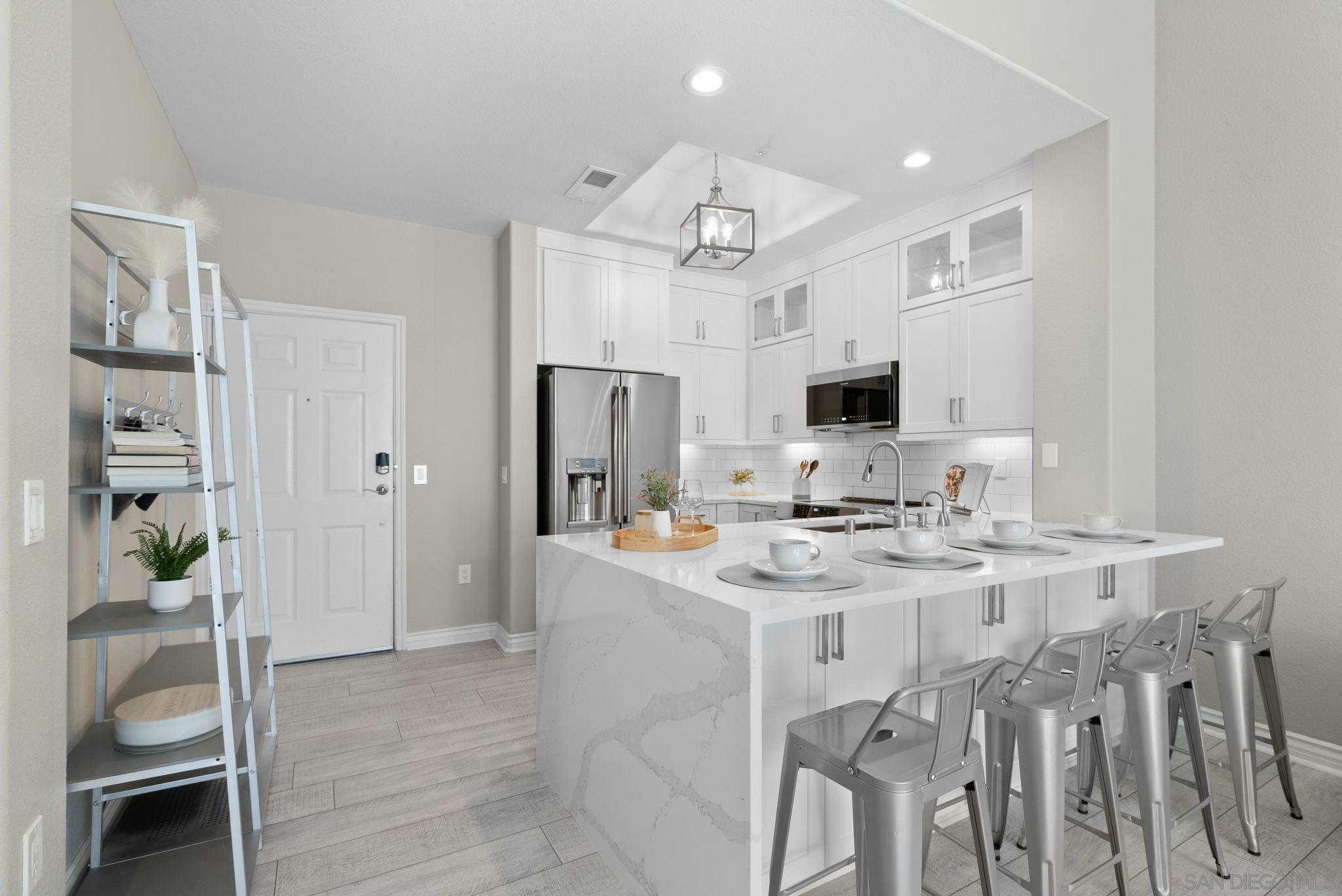 Property Photo: 9253 Regents Rd A407 CA 92037