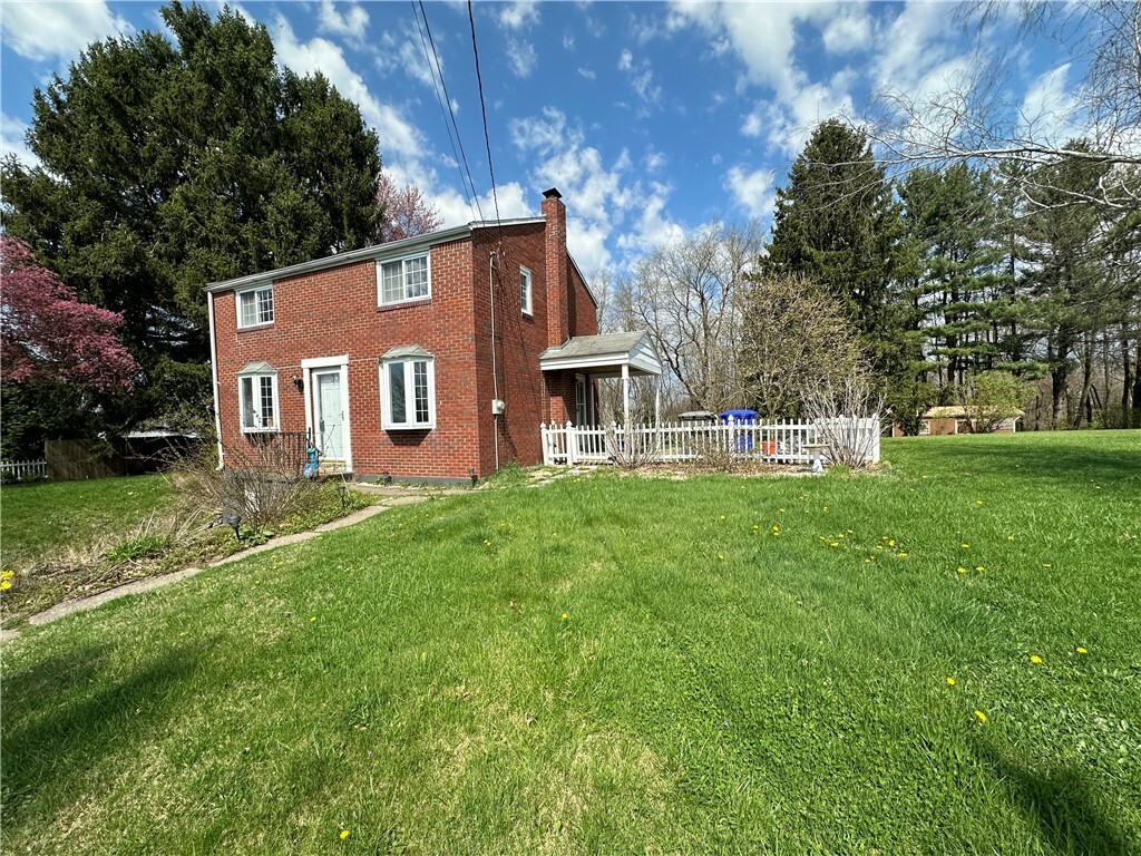 Property Photo:  111 Sunflower Rd  PA 16001 