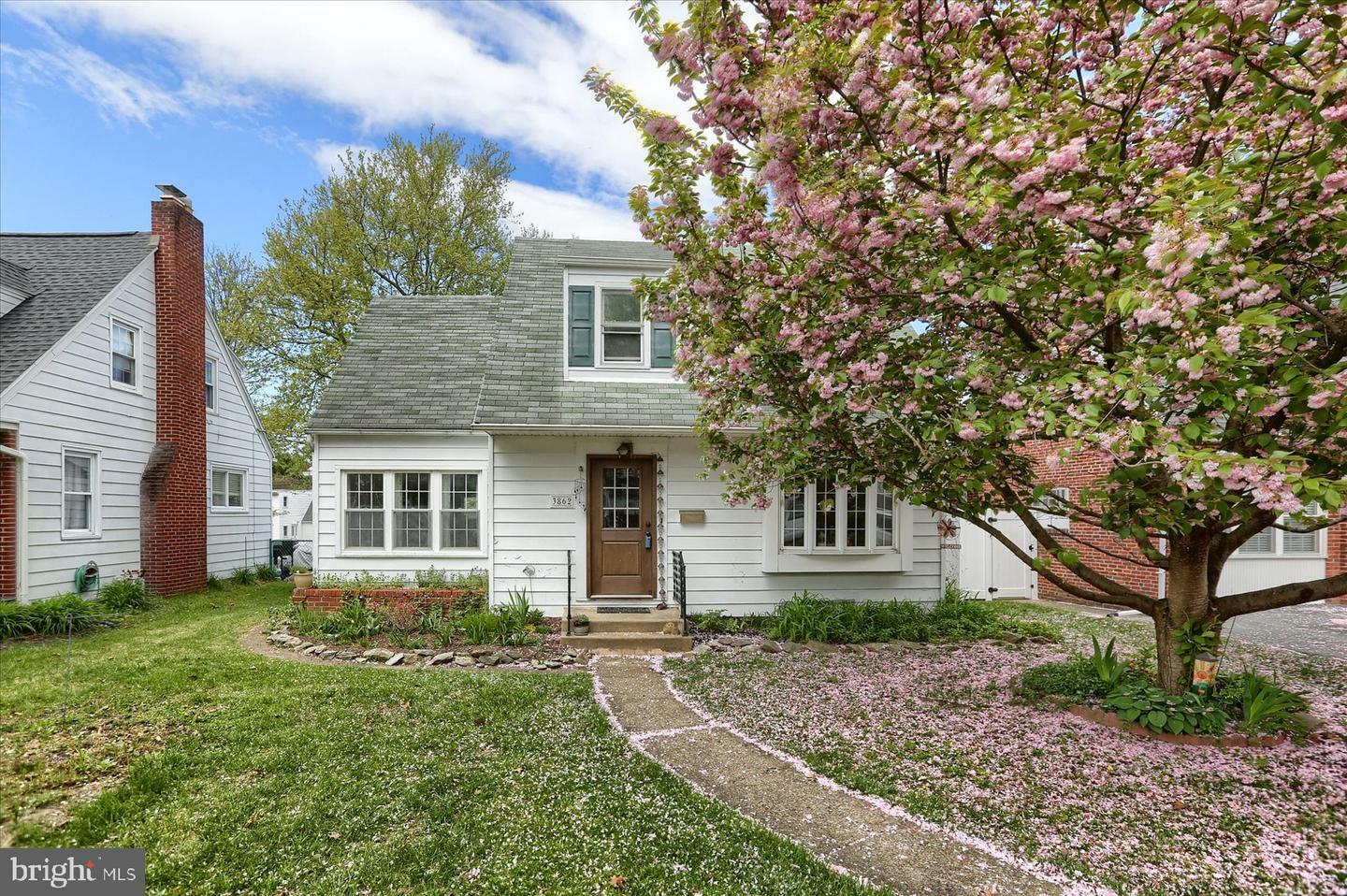 Property Photo:  3862 Brisban Street  PA 17111 