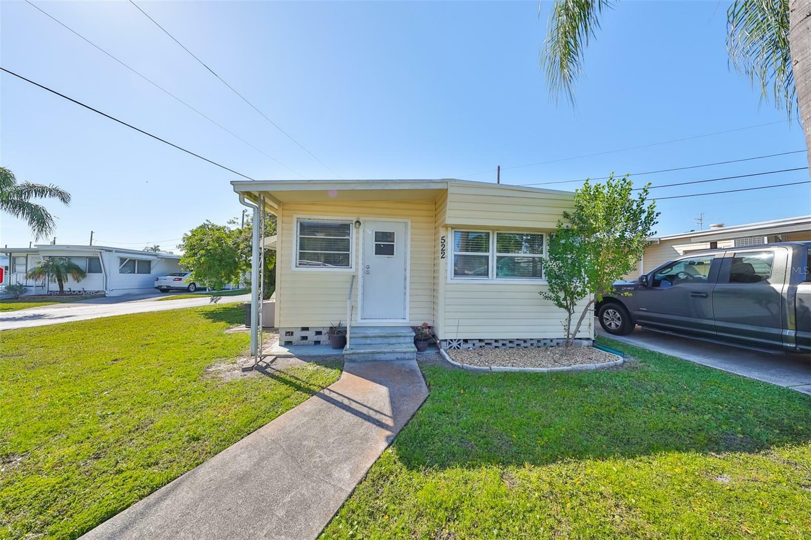 Property Photo:  522 Skipper Drive  FL 33772 