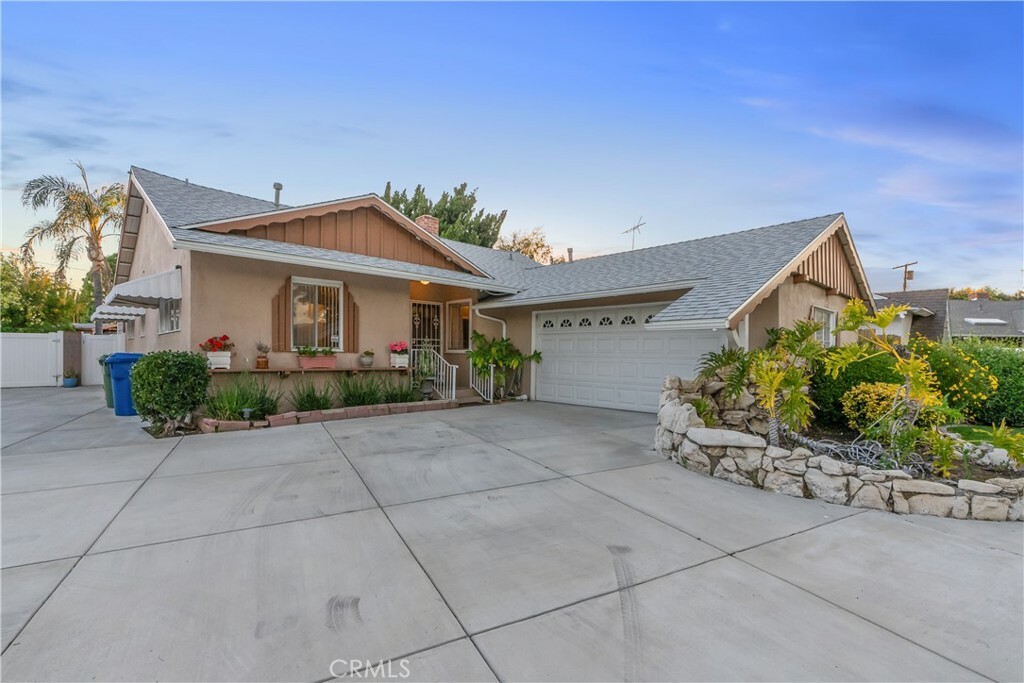 Property Photo:  16066 Gresham Street  CA 91343 