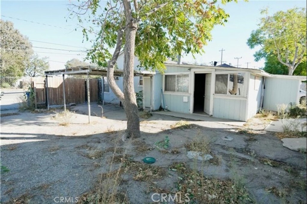 Property Photo:  150 S Lilac Avenue  CA 92376 
